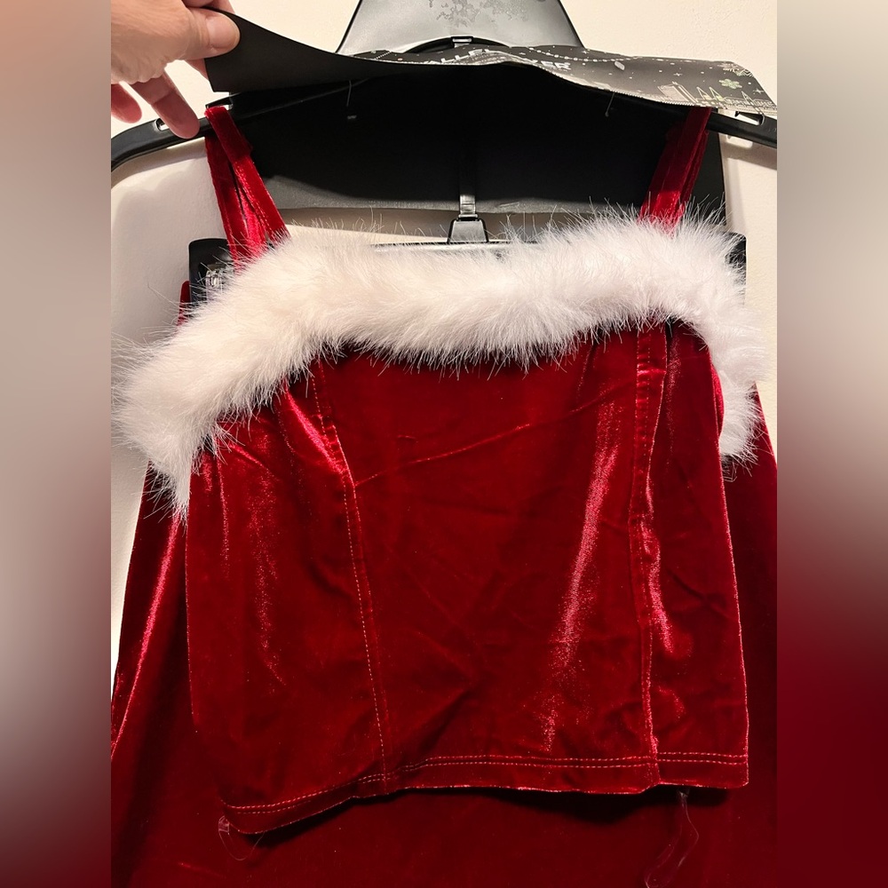 Wallflower Mrs Claus Fur Trimmed Velour Cropped Cami & Mini Skirt Small NWT - Picture 5 of 13